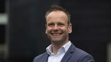 Makelaar Rens van Doorn: 'Ik wil graag wat doen voor mijn naaste'